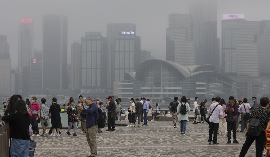 尖沙咀星光大道內地男被捕 涉嫌盜取女遊客手機