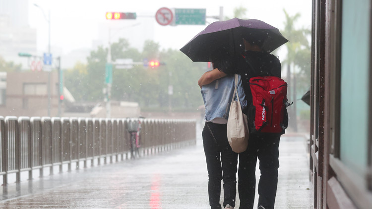 五一節日後期有明顯降雨過程 全國大部地區氣溫仍將偏低