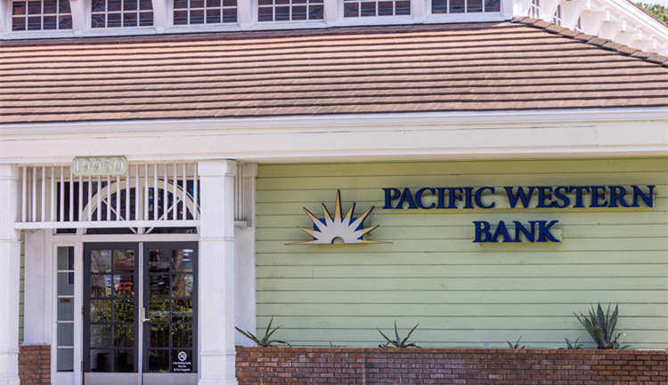 美國地區銀行危機持續  加州PacWest擬賣盤