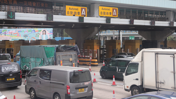 青沙管制區7日首試「易通行」 當局已派68萬張車輛貼
