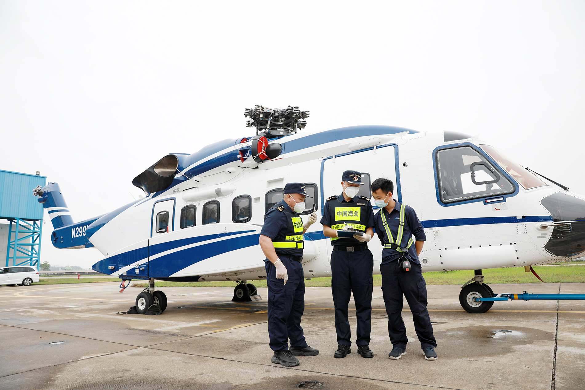 珠海首次整機進口直升機順利通關「落戶」