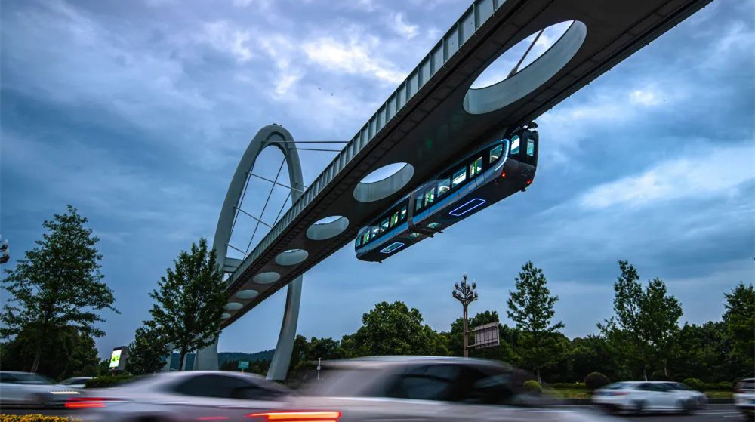 有片 |「空中列車」來了！國內首個空軌項目在武漢建成試跑