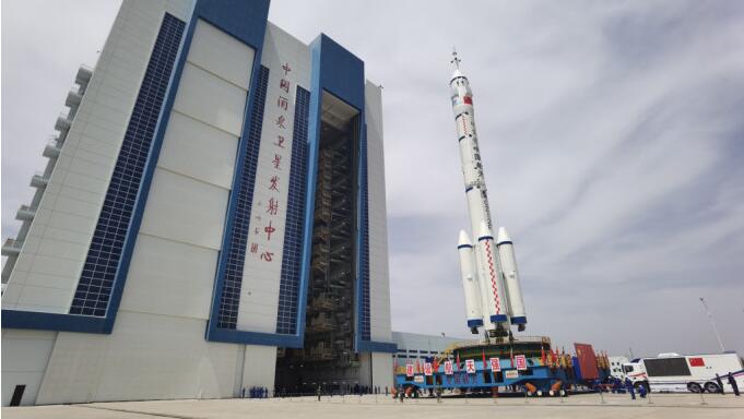 神舟十六號船轉運至發射區 計劃近日擇機發射