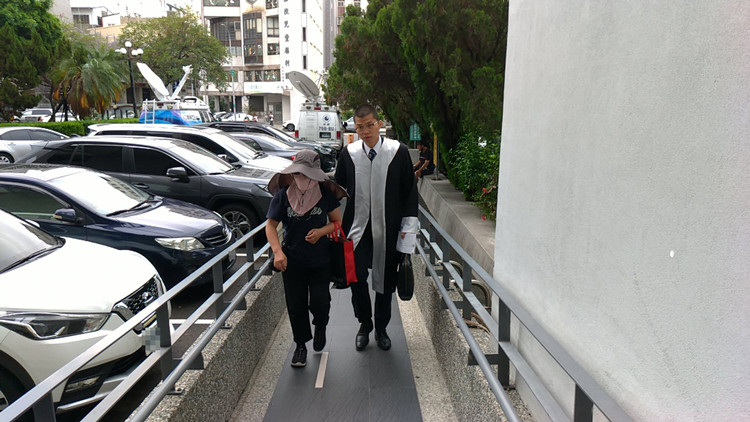 台高三男生同婚後墜亡 在校曾有心儀女同學