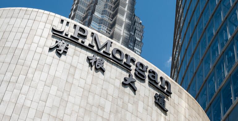 摩通：美息率有可能升至遠高於預期 商業房地產的危機苗頭經已出現