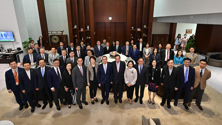 林定國率隊參加立會前廳交流會 就融入國家發展大局等事宜交流