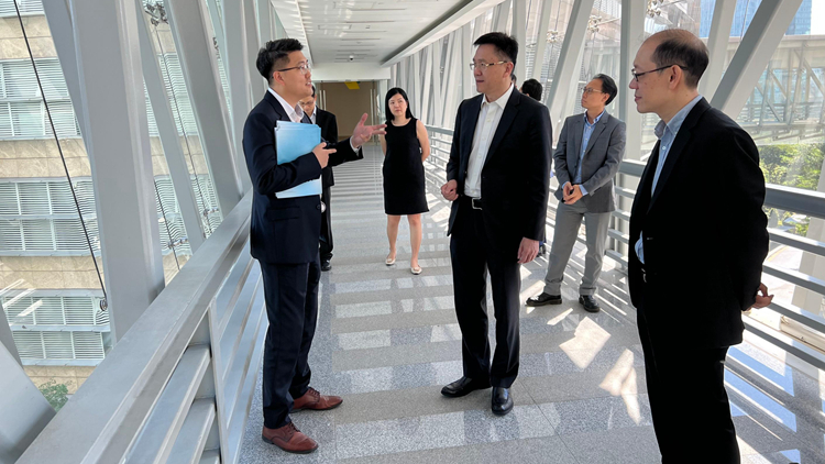 孫東參觀新加坡工業基建 今晚返抵香港