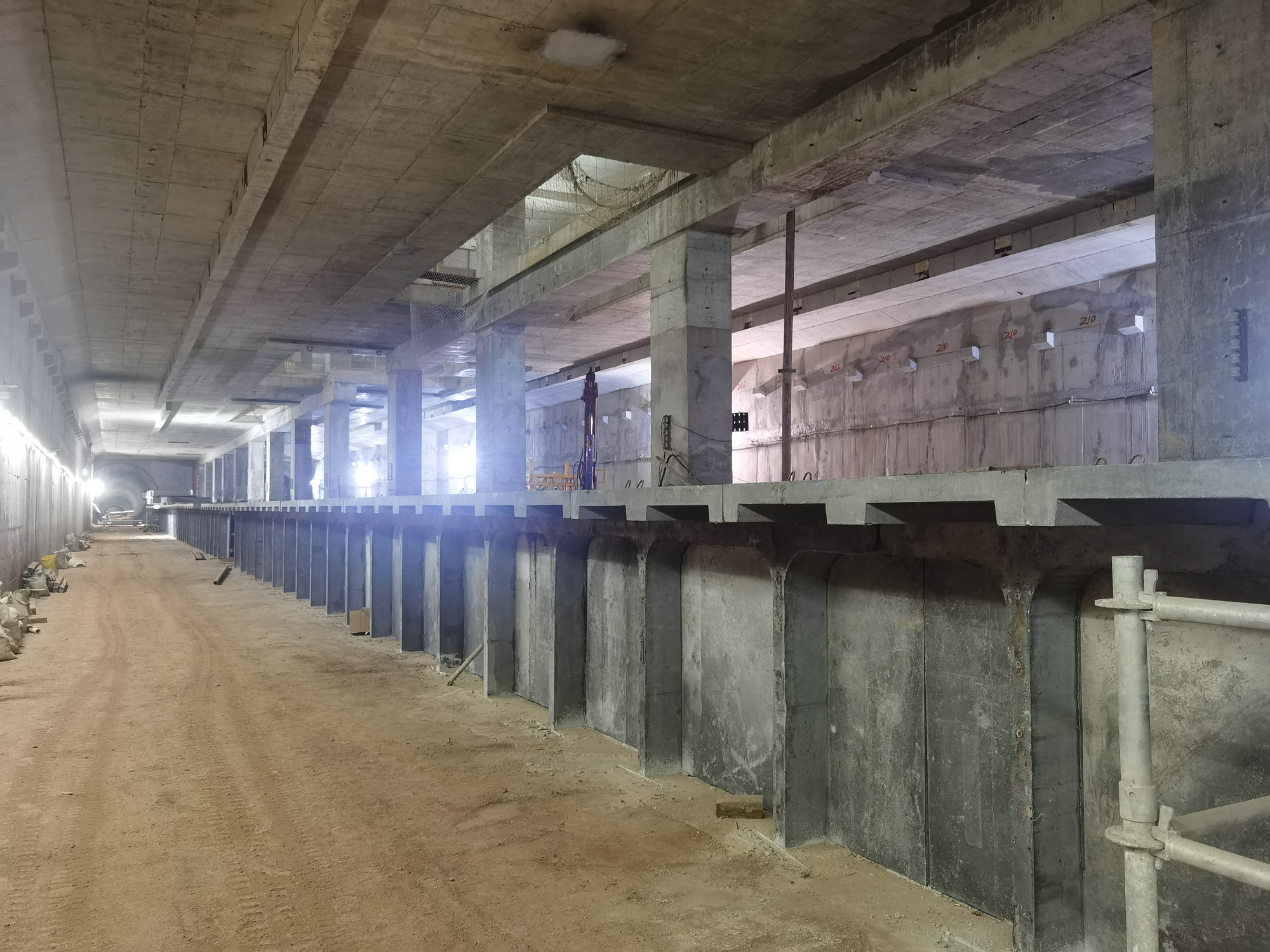 廣州地鐵十四號線二期國內首次引入施工「新神器」