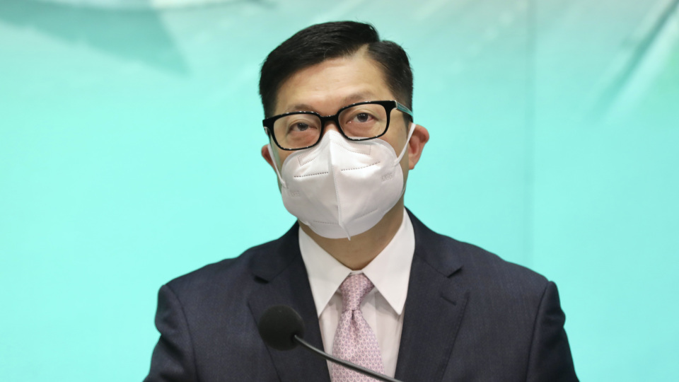 鄧炳強：保安局明白市民對治安的關注 警方已加強巡邏