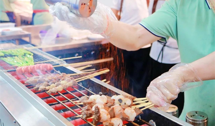 「荔枝大學」的荔枝熟了 深大16萬斤荔枝請全校師生免費吃