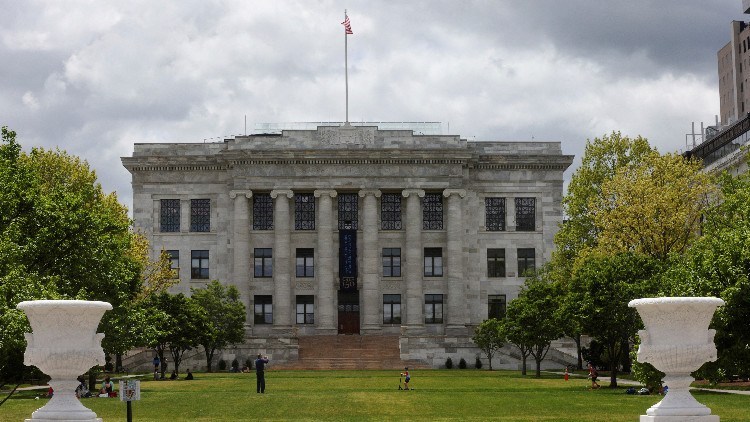 哈佛醫學院員工夥同妻子盜賣人體遺骸器官被逮捕