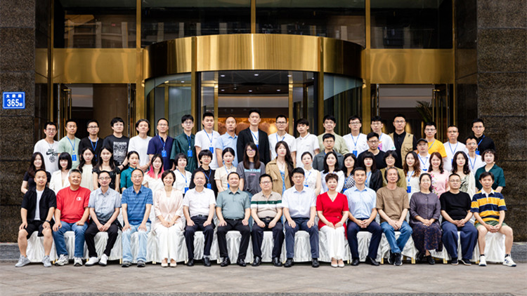 香港詩人林琳參加《詩刊》首期青春詩人研修班