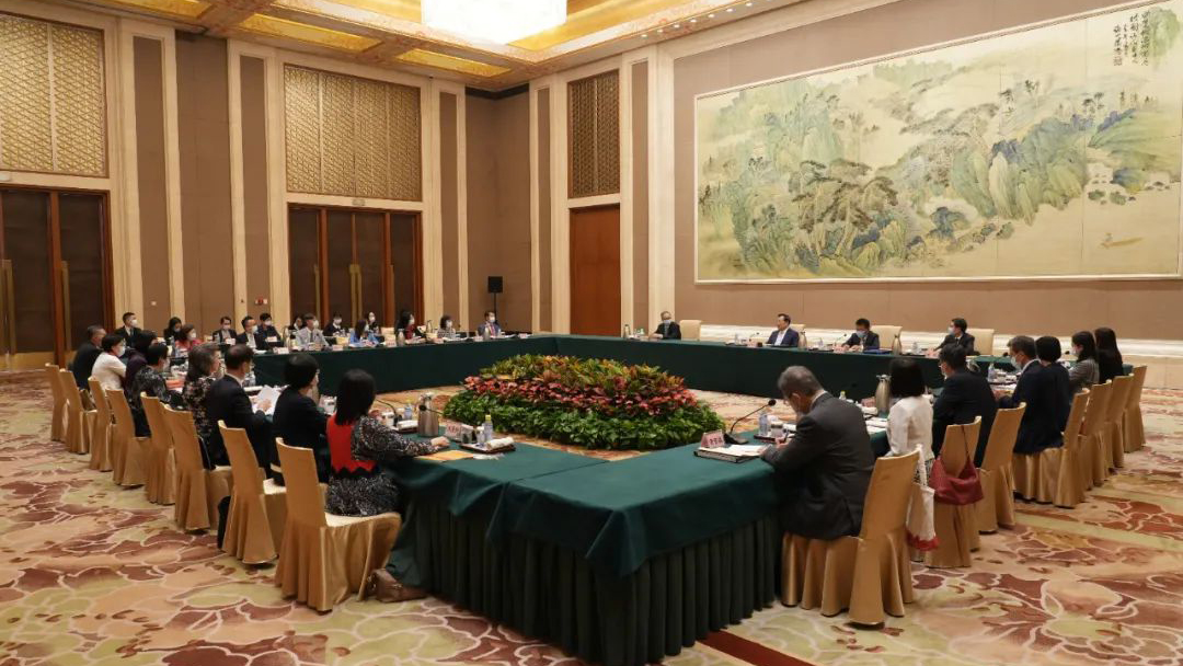 特區政府高級公務員北京研修國家事務 夏寶龍勉勵