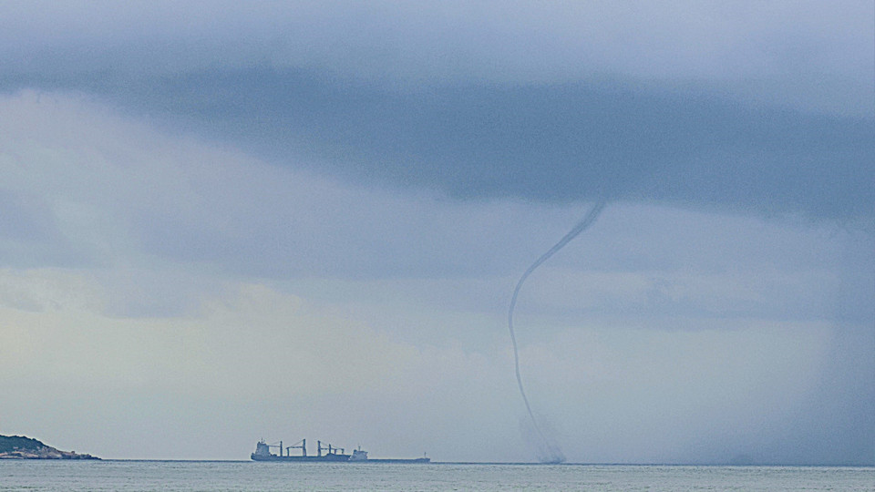 大嶼山西南水域現水龍捲 天文台：本港天氣不穩定