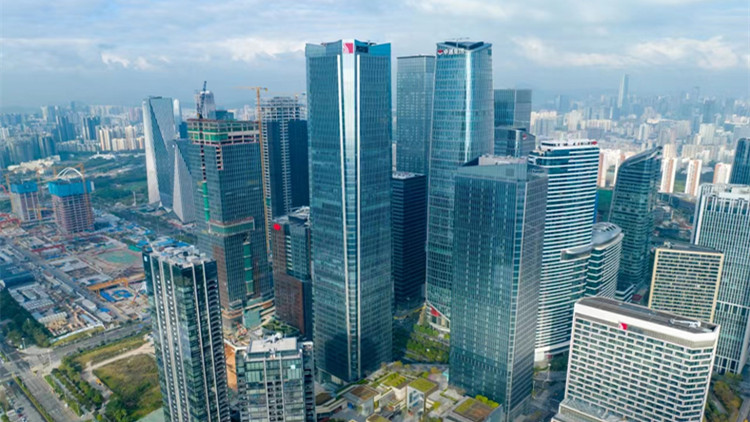 拓寬產業空間 優化營商環境 前海巢暖金鳳來棲