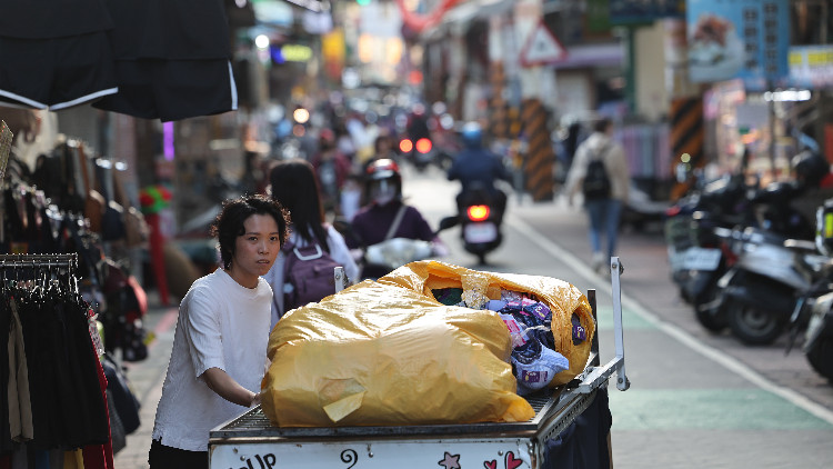 台灣今年前5個月實質總薪資近7年來同期首度負增長