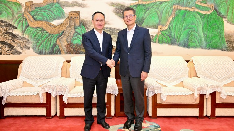 陳茂波結束訪京行程今晚抵港