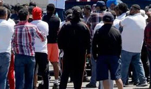 加拿大西海岸港口大罷工持續13天 勞資雙方達成臨時協議