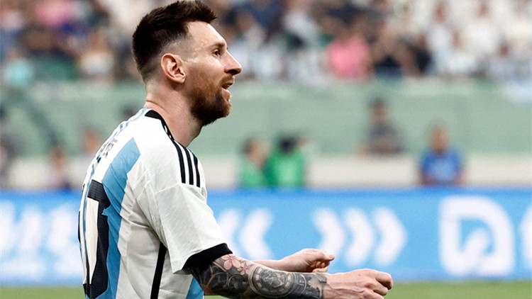 美斯正式加盟邁阿密國際 延續10號球衣