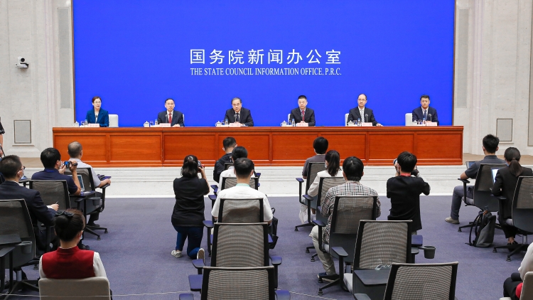 上半年中國實際使用外資7036.5億元 同比降2.7% 