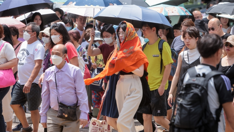  衛生防護中心發布酷熱天氣警告 提醒市民防暑