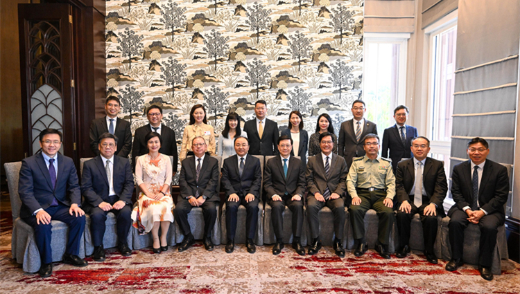 李家超一行出席晚宴：香港與馬來西亞合作潛力無限