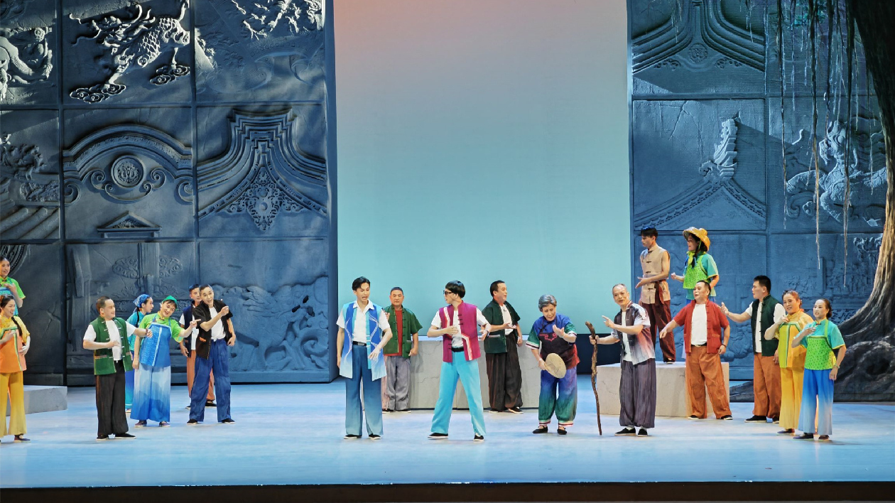 新編大型西秦戲現代劇《麒麟奪錦》在汕尾正式首演