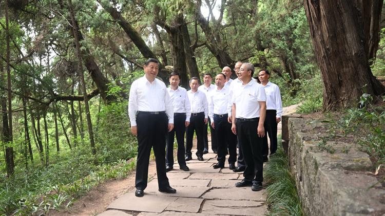 習近平：推動新時代治蜀興川再上新台階 奮力譜寫中國式現代化四川新篇章