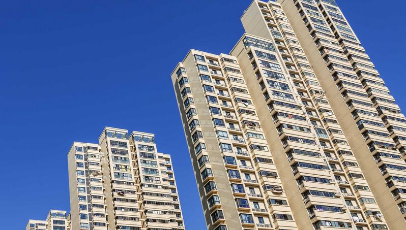 前7月中國300城土地出讓收入同比降近三成