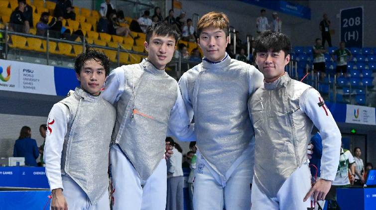 成都大運會 | 港隊第4金！男子花劍團體賽戰勝法國奪冠