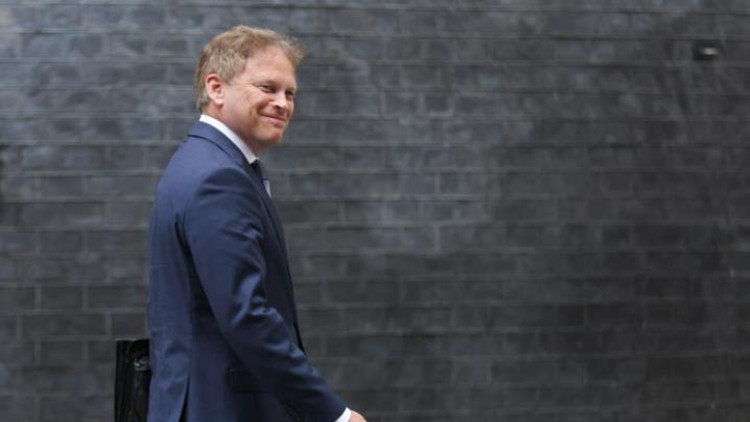 沙普斯接替華萊士成為新任英國國防大臣