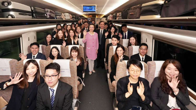 楊何蓓茵率首批二級行政主任赴穗參與培訓考察