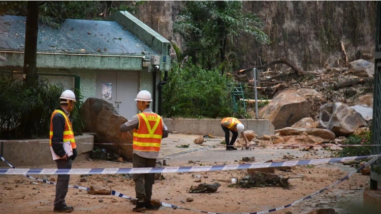 政府宣布午夜結束極端情況 路政署已完成清理各主要幹道