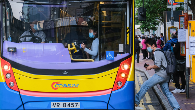 運輸署：往赤柱及山頂的巴士服務恢復原有路線
