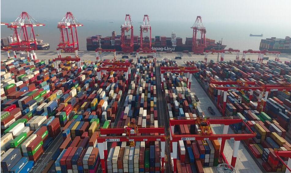 7月本港出口貨量及進口貨量分別下跌11.5%及10.4%