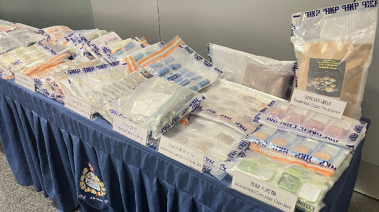 警方打擊網上販毒集團 拘15人包括運毒的哥檢260萬元毒品