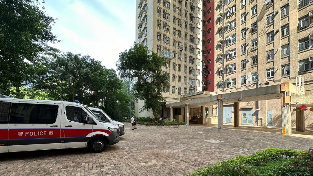 黃大仙龍蟠苑三母子被發現在家中受刀傷