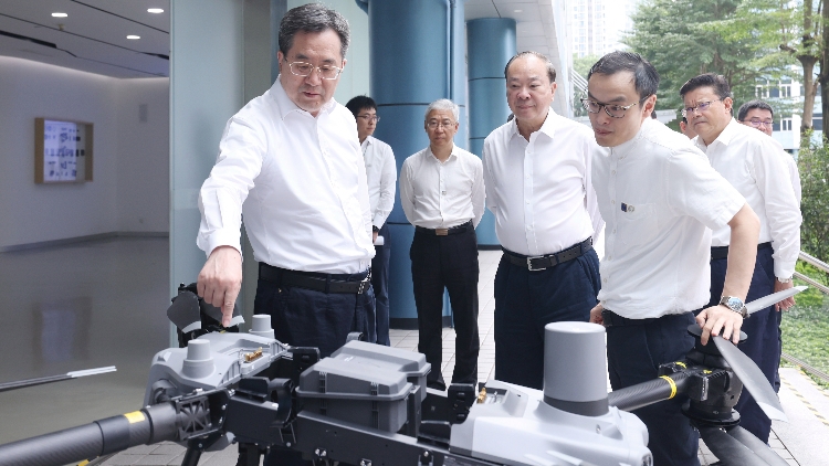 丁薛祥在深圳調研時強調  深入實施創新驅動發展戰略 塑造高質量發展新動能新優勢