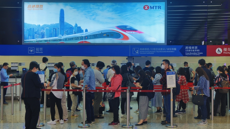 已有364萬餘人次港澳居民持延期回鄉證順暢通關