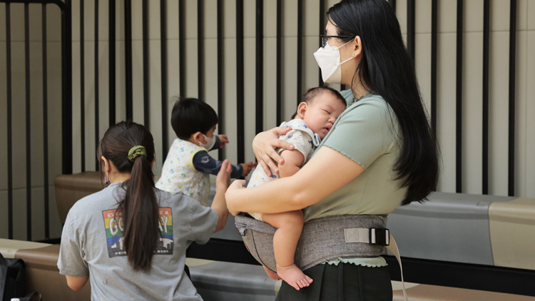 陳國基：2萬獎勵金屬利是 冀以政策導向長遠改變本港生育文化