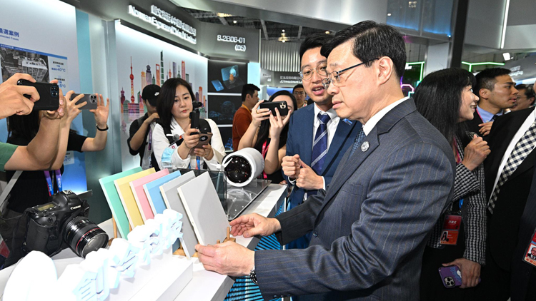 香港積極參與進博會 逾300家香港企業參與