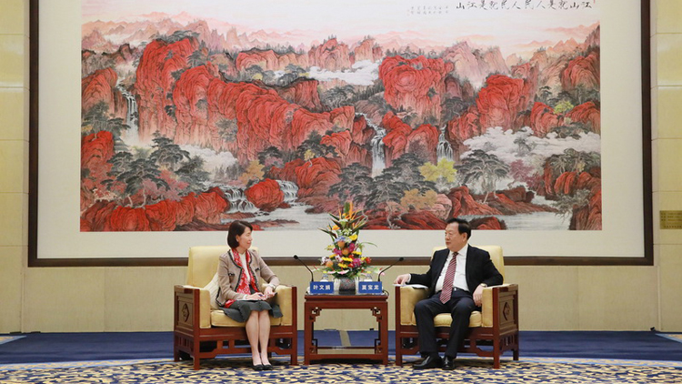 夏寶龍會見香港特區政府政治委任官員國家事務研修班一行