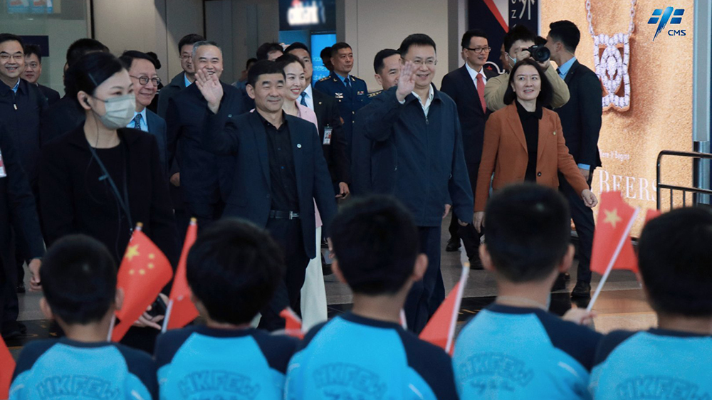 國家載人航天工程代表團抵港 陳國基等官員機場迎接