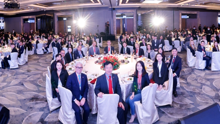 嶺南大學舉辦英才交流之夜 聯繫優秀學生與社會領袖