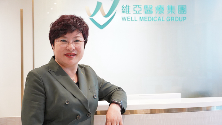 香港維亞醫療集團創辦人朱華鳳 以誠待人以信立業