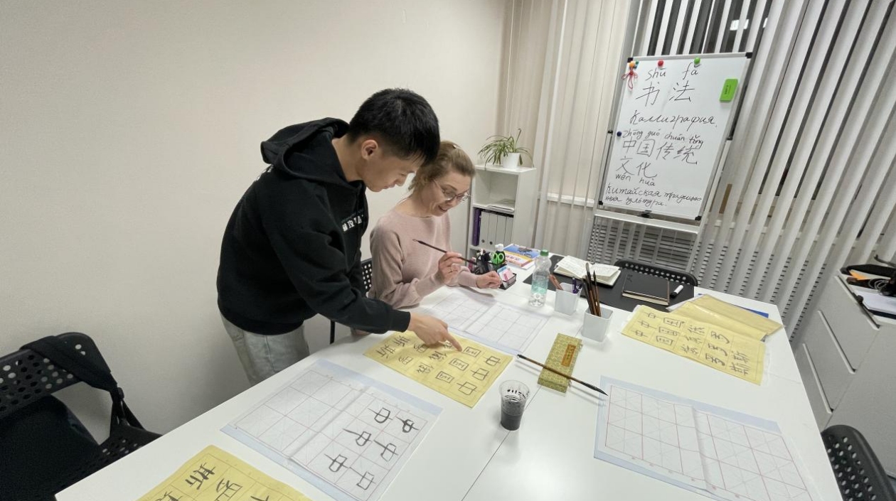 山東陽谷：用漢字搭橋 讓友誼長青