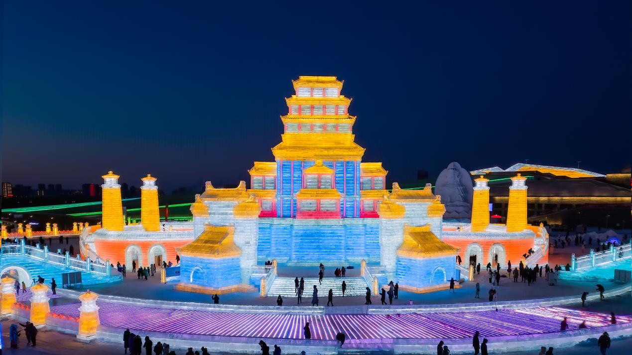 冰心築夢：哈爾濱冰雪世界裏的中式美學