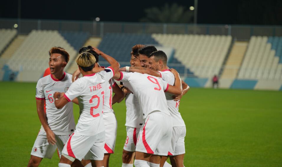 為亞洲盃練兵進行拍跳 潘沛軒起孖 港隊2:1反勝9人國足