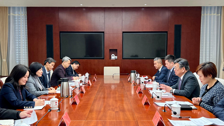 丘應樺繼續訪問北京 指香港將積極擔當內地與世界橋樑角色