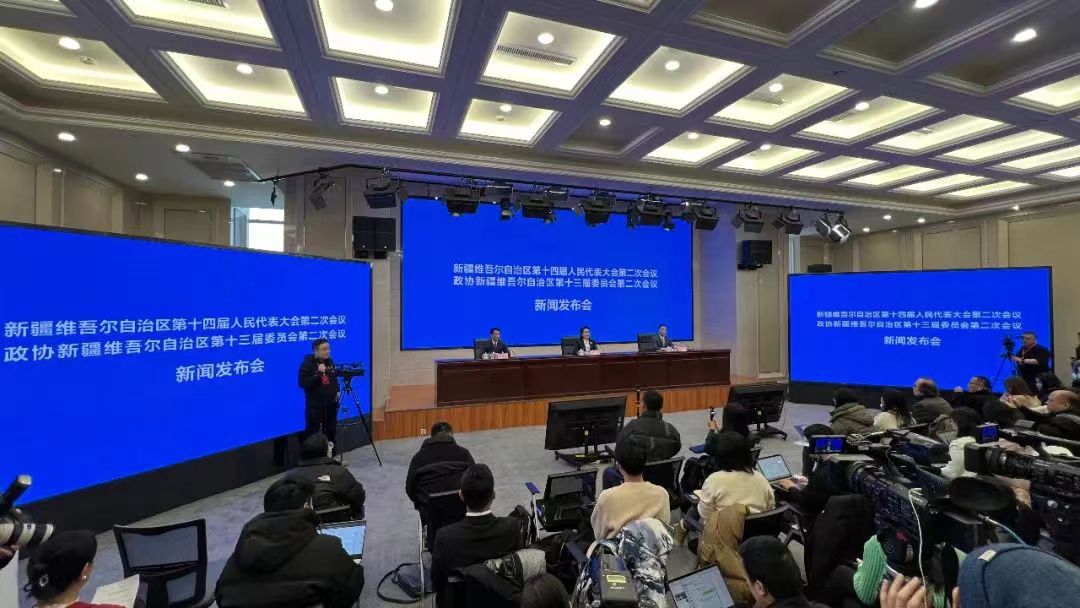 開放自信的新疆最美麗！「三個首次」刷新自治區兩會